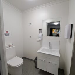 Bathroom room 11